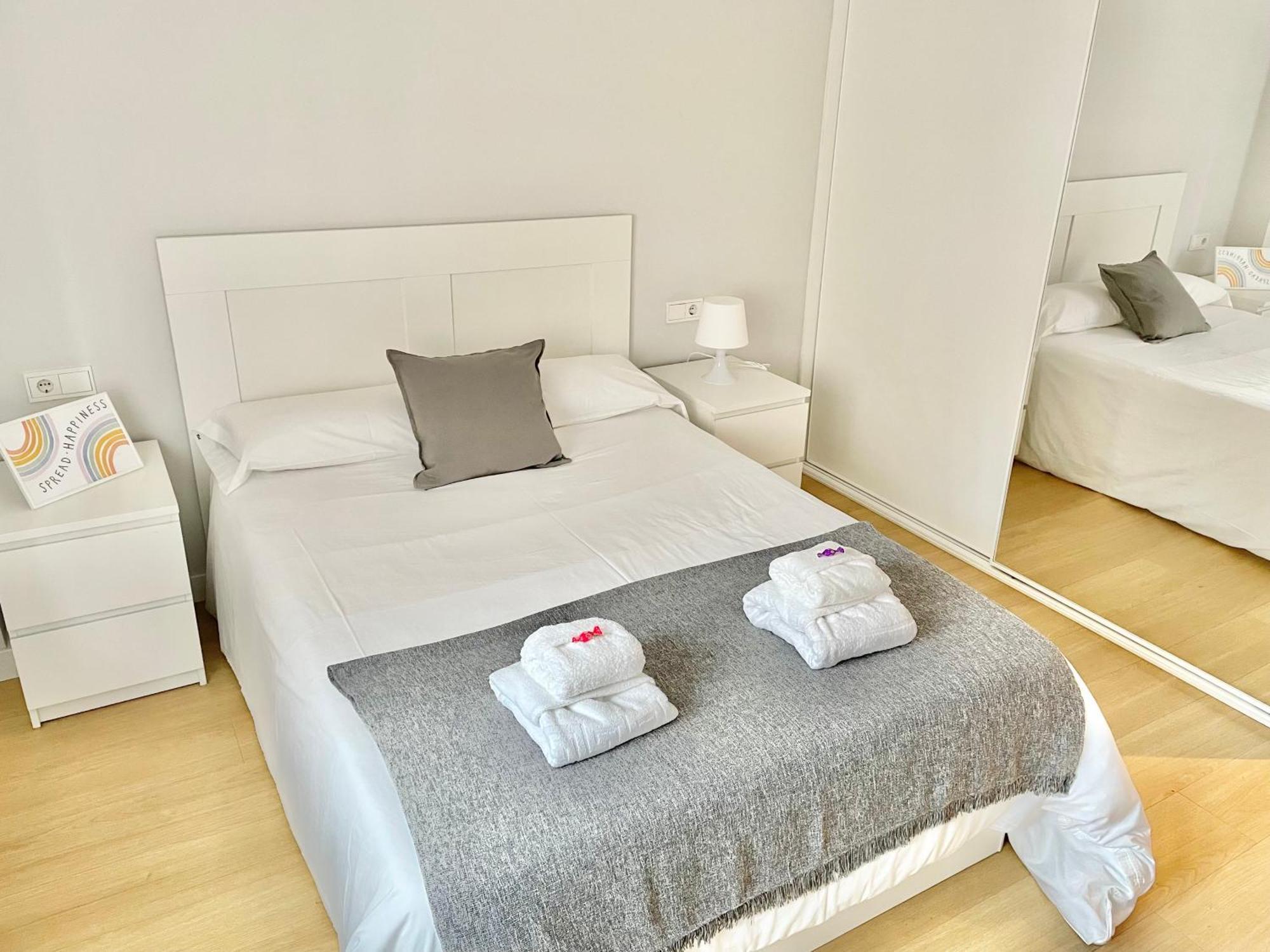 Apartamento San Lorenzo Playa. Vistas Al Mar. Gijón Exterior foto