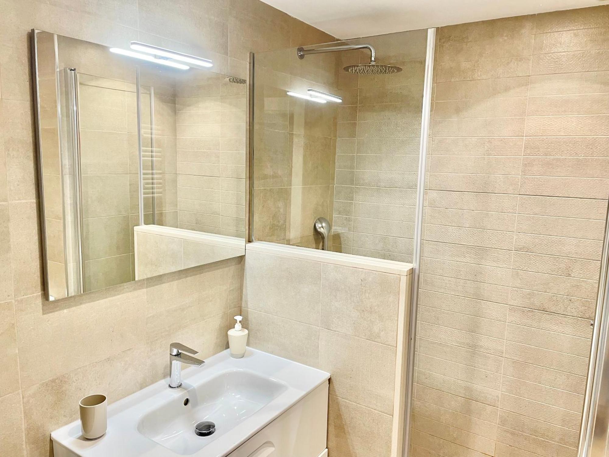 Apartamento San Lorenzo Playa. Vistas Al Mar. Gijón Exterior foto