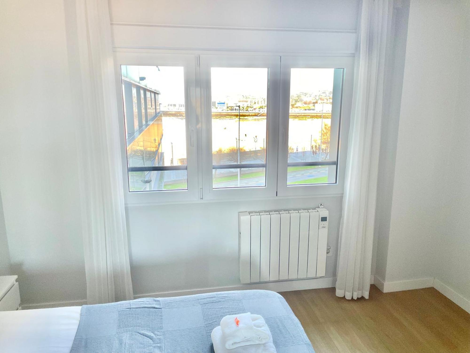 Apartamento San Lorenzo Playa. Vistas Al Mar. Gijón Exterior foto