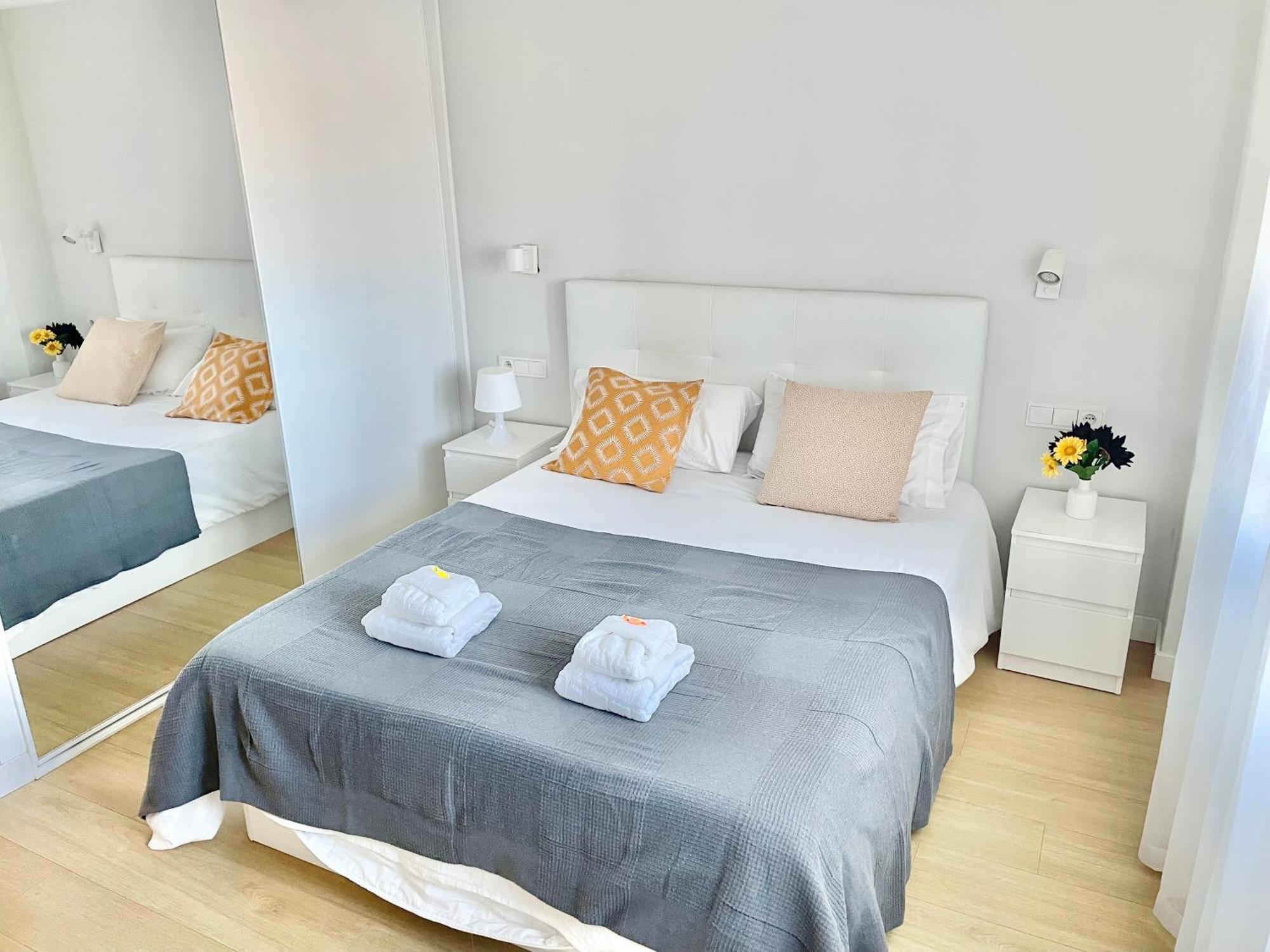 Apartamento San Lorenzo Playa. Vistas Al Mar. Gijón Exterior foto